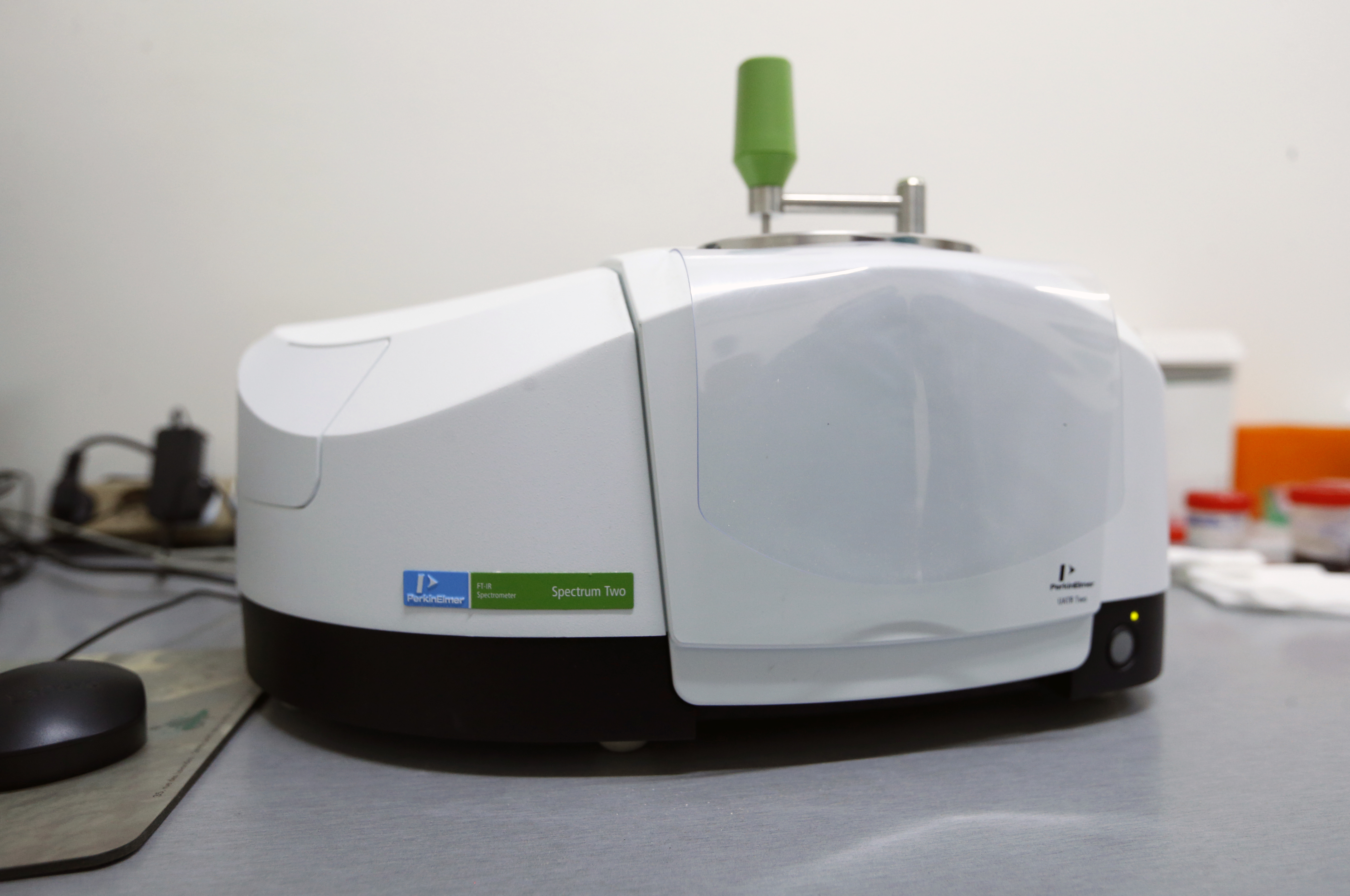 Միզաքարերի լաբորատորիա